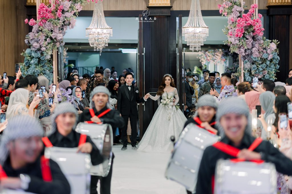 pernikahan romantis international di bulan desember