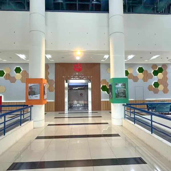 Lorong Menuju Pintu Masuk Ballroom Brin Gatsu