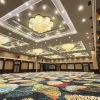 Tampak Chandelier dan Karpet Grand Slipi