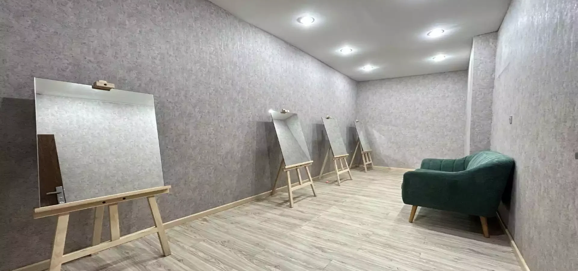 Ruang Rias Modern Dharmagati