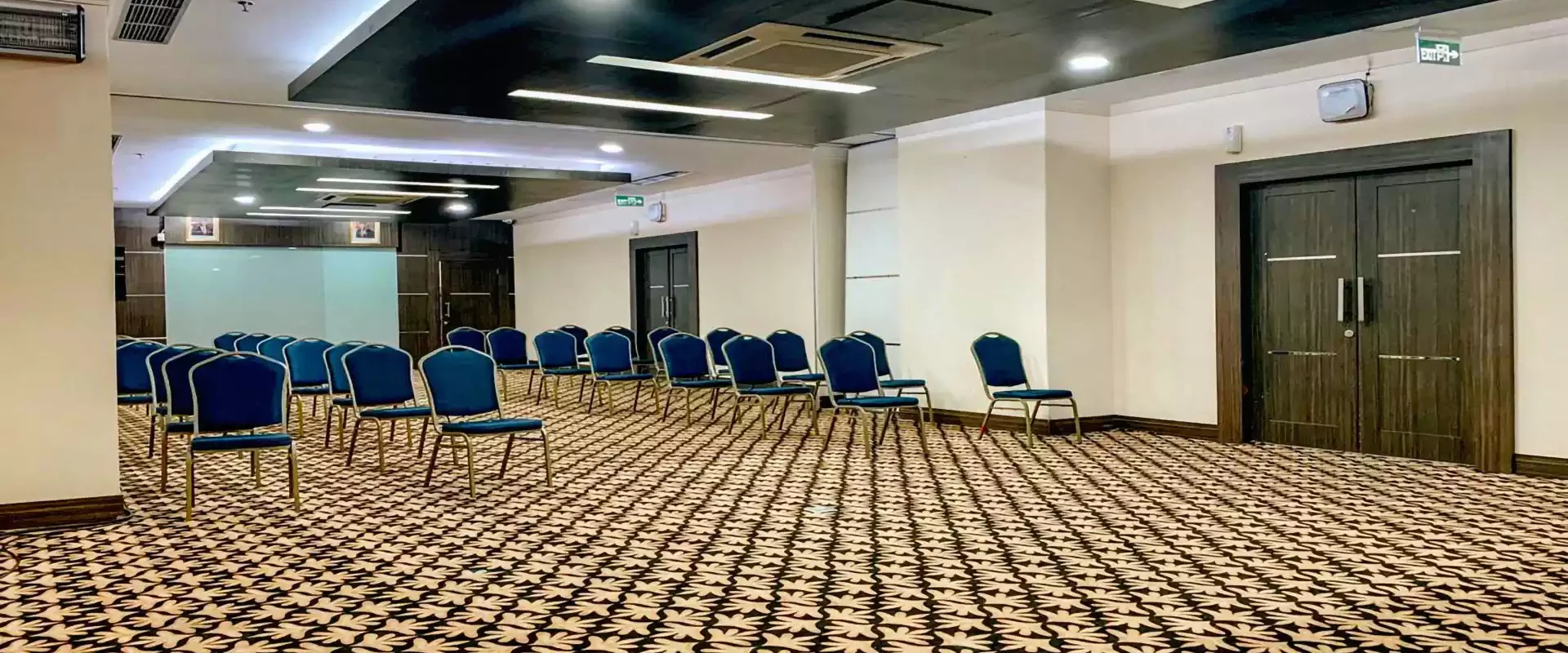 Ruangan Ballroom Tambahan Luas